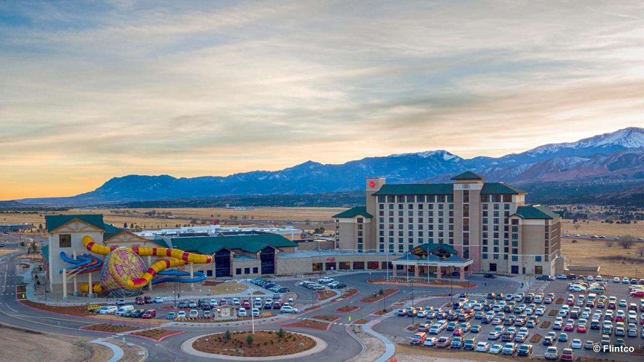 Great Wolf Lodge Colorado Springs Exterior photo